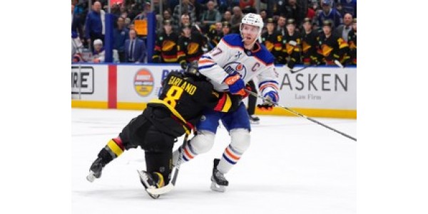Connor McDavid suspendu pour la deuxième fois de sa carrière Connor McDavid suspendu pour la deuxième fois de sa carrière